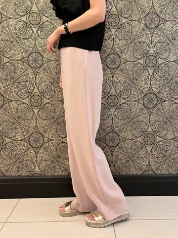 GRACE CONTINENTAL The Banquet 亀田 未希 コーディネート画像