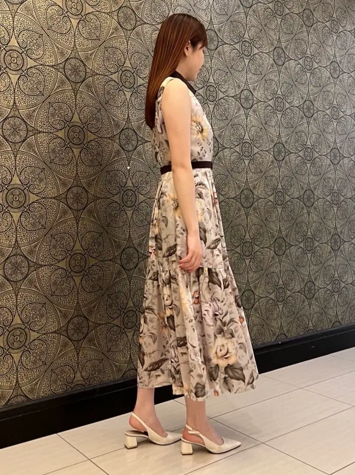 GRACE CONTINENTAL The Banquet 赤坂 梨来 コーディネート画像