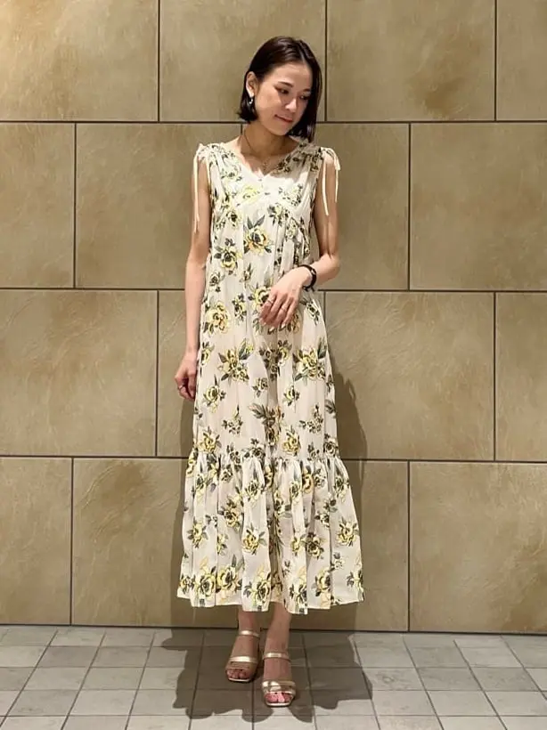 GRACE CONTINENTAL The Banquet 亀田 未希 コーディネート画像