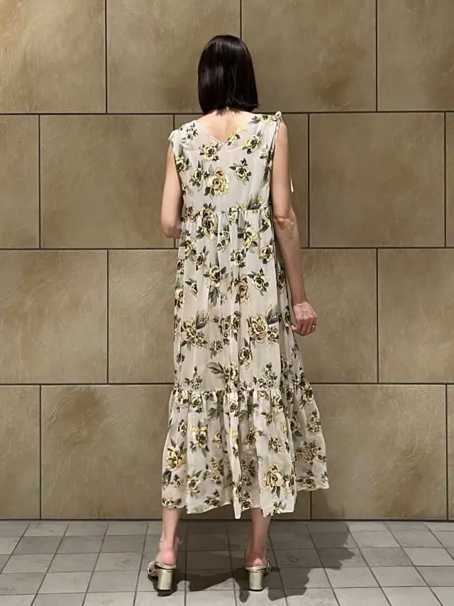 GRACE CONTINENTAL The Banquet 亀田 未希 コーディネート画像