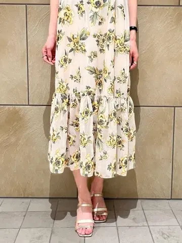 GRACE CONTINENTAL The Banquet 亀田 未希 コーディネート画像