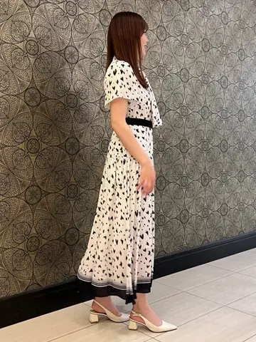 GRACE CONTINENTAL The Banquet 赤坂 梨来 コーディネート画像