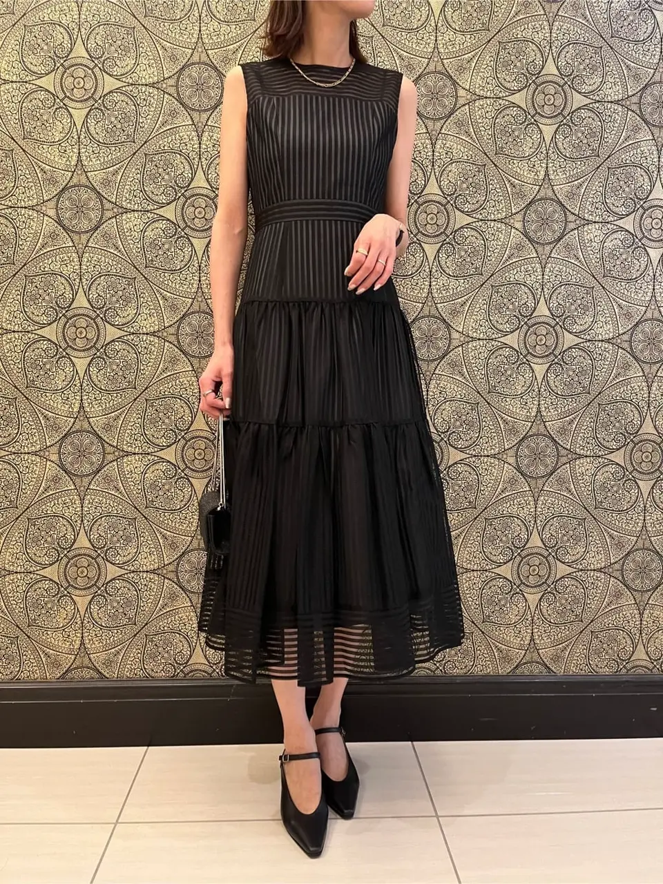 GRACE CONTINENTAL The Banquet 亀田 未希 コーディネート画像