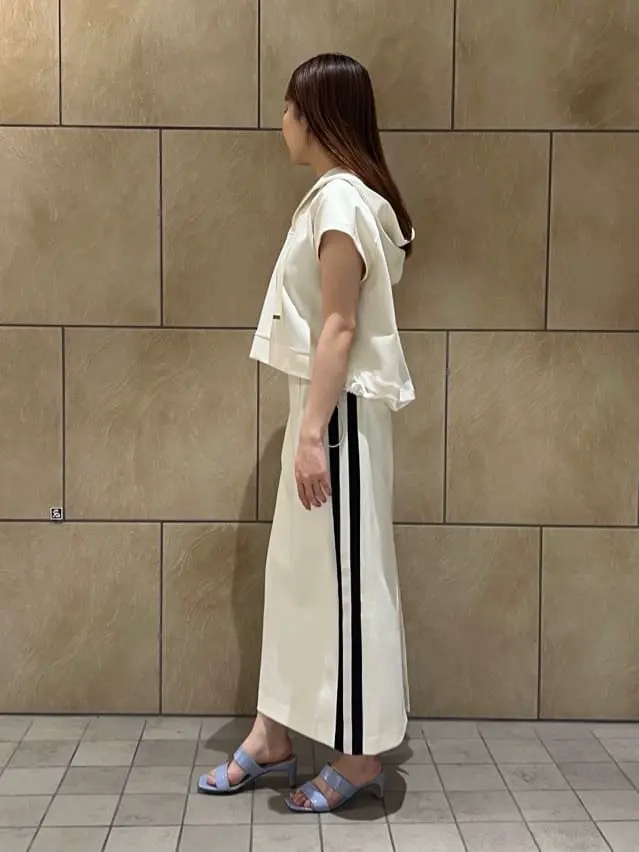 GRACE CONTINENTAL The Banquet 赤坂 梨来 コーディネート画像