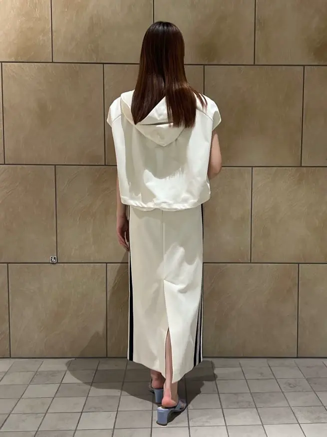 GRACE CONTINENTAL The Banquet 赤坂 梨来 コーディネート画像