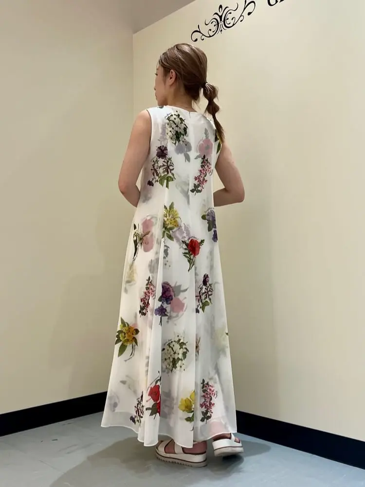 GRACE CONTINENTAL The Banquet 泉　智子 コーディネート画像