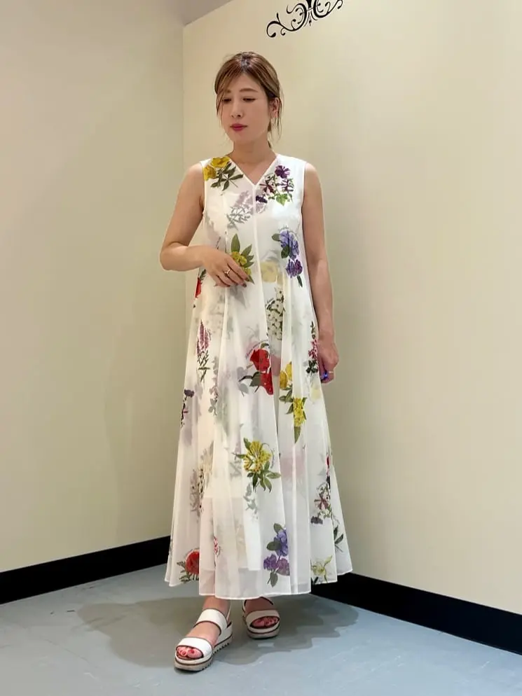 GRACE CONTINENTAL The Banquet 泉　智子 コーディネート画像