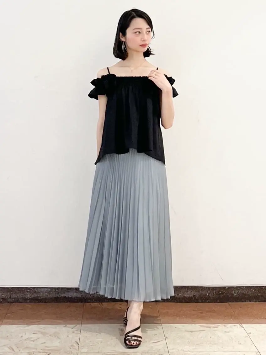 GRACE CONTINENTAL The Banquet yuri コーディネート画像