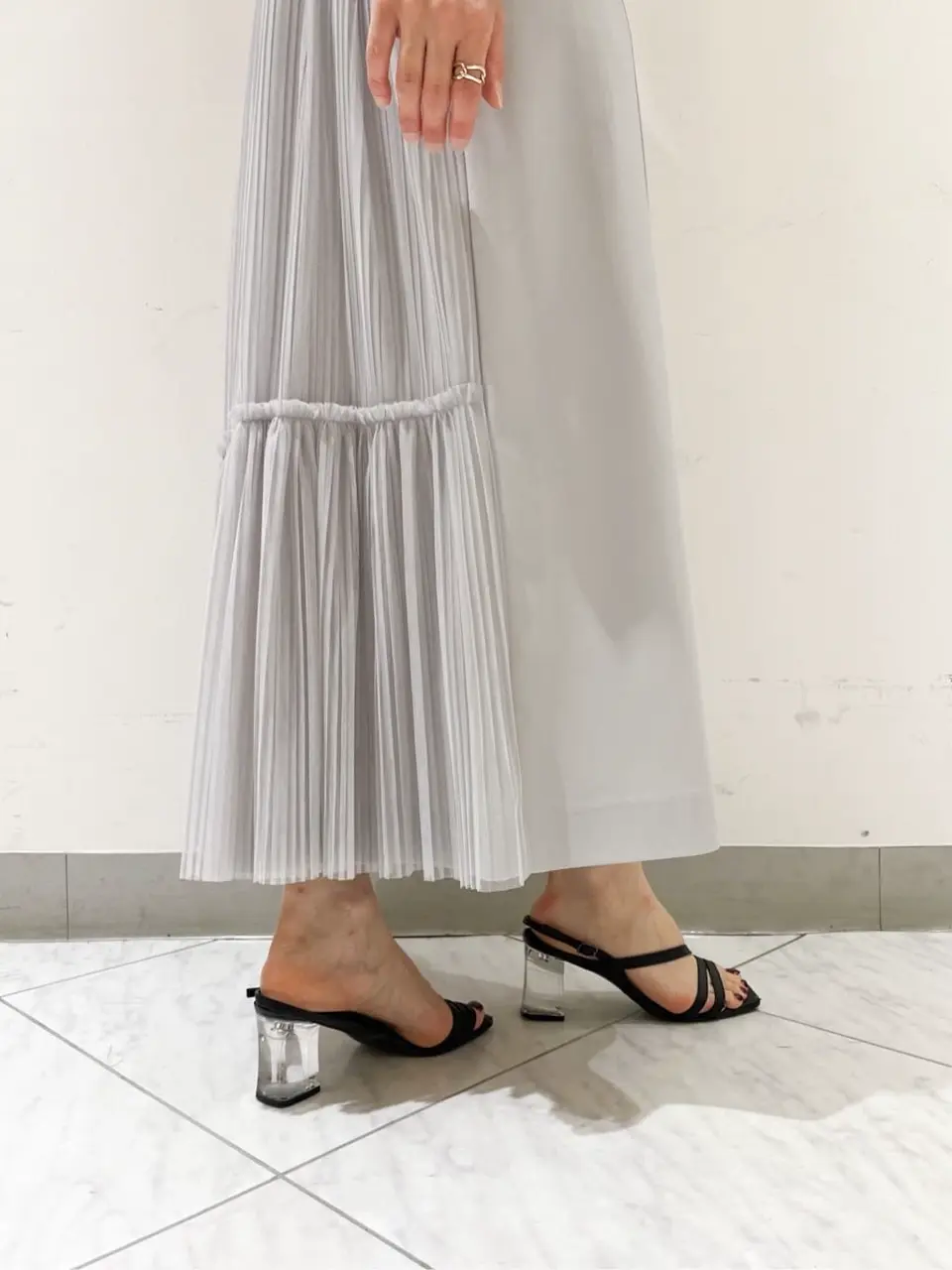 GRACE CONTINENTAL The Banquet yuri コーディネート画像