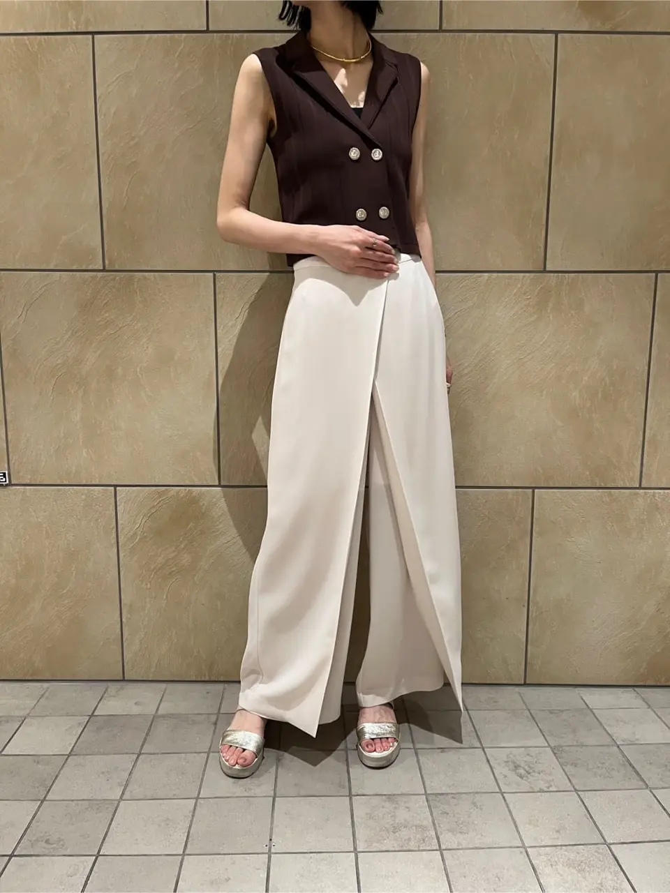 GRACE CONTINENTAL The Banquet 亀田 未希 コーディネート画像