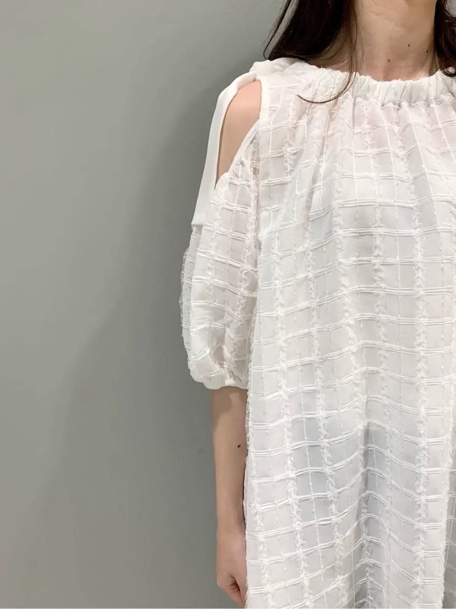 GRACE CONTINENTAL The Banquet eri コーディネート画像