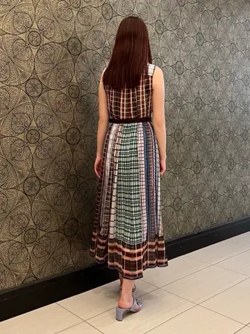 GRACE CONTINENTAL The Banquet 赤坂 梨来 コーディネート画像