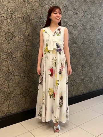 GRACE CONTINENTAL The Banquet 赤坂 梨来 コーディネート画像