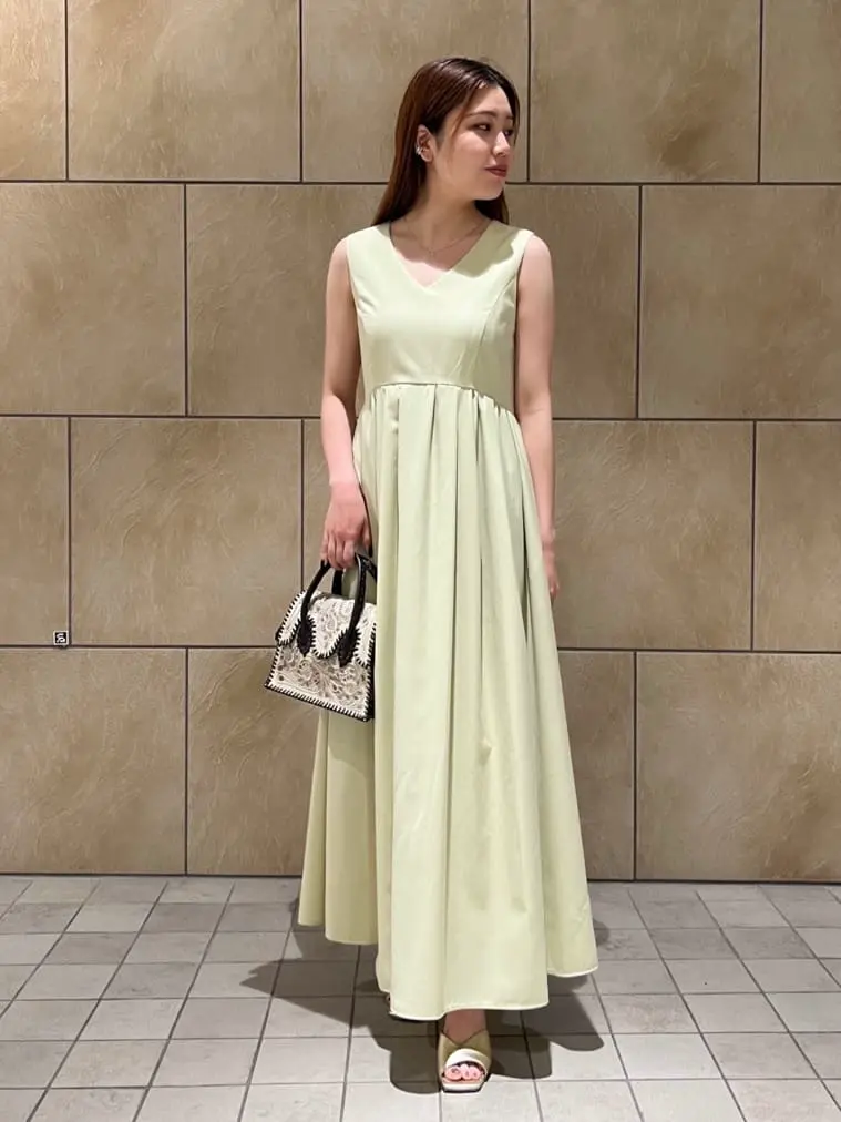 GRACE CONTINENTAL The Banquet 赤坂 梨来 コーディネート画像