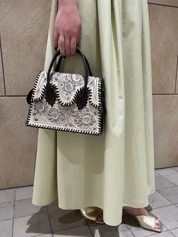 GRACE CONTINENTAL The Banquet 赤坂 梨来 コーディネート画像