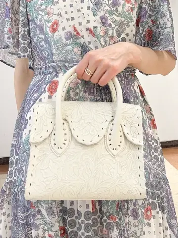 GRACE CONTINENTAL The Banquet yuri コーディネート画像