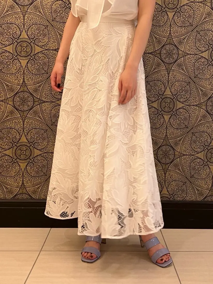 GRACE CONTINENTAL The Banquet 赤坂 梨来 コーディネート画像