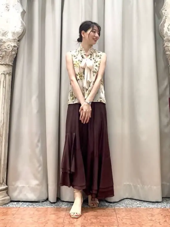 GRACE CONTINENTAL The Banquet eri コーディネート画像