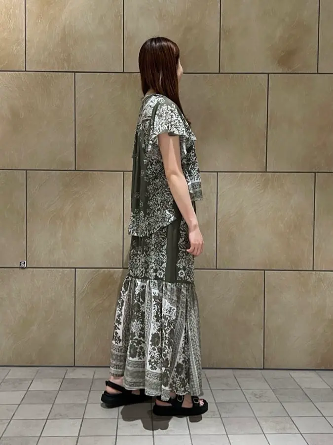 GRACE CONTINENTAL The Banquet 赤坂 梨来 コーディネート画像