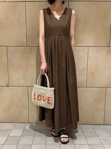 GRACE CONTINENTAL The Banquet 亀田 未希 コーディネート画像