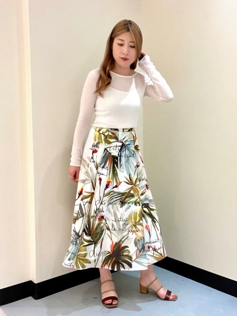 GRACE CONTINENTAL The Banquet 泉　智子 コーディネート画像