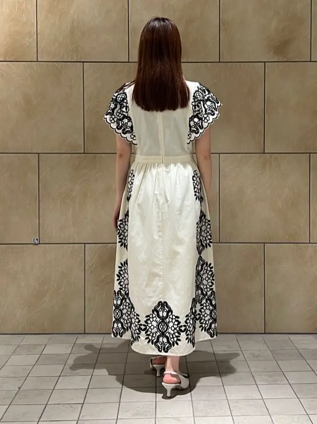 GRACE CONTINENTAL The Banquet 赤坂 梨来 コーディネート画像