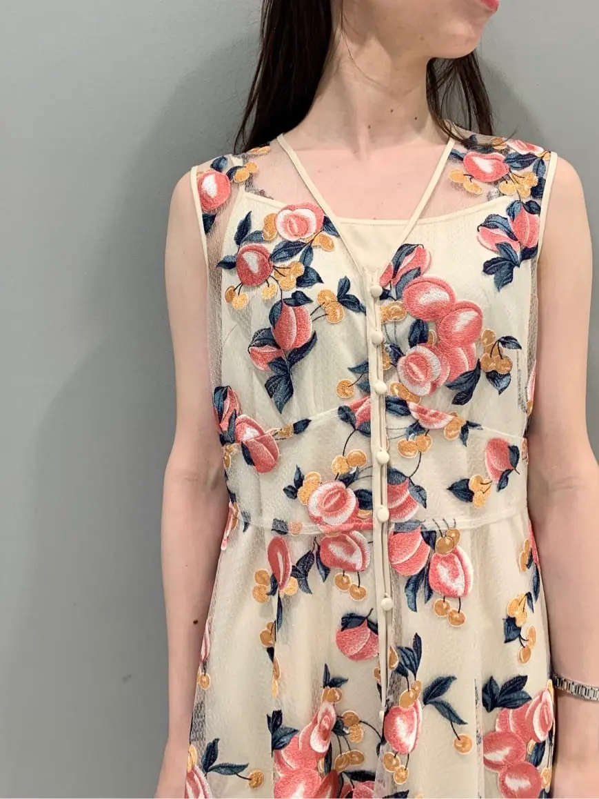 GRACE CONTINENTAL The Banquet eri コーディネート画像