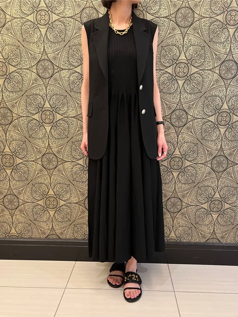 GRACE CONTINENTAL The Banquet 亀田 未希 コーディネート画像