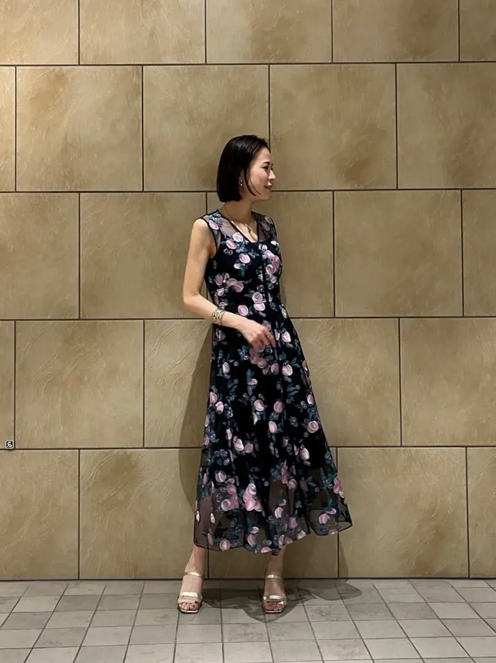 GRACE CONTINENTAL The Banquet 亀田 未希 コーディネート画像