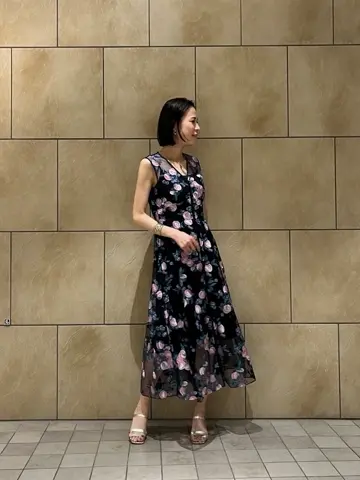 GRACE CONTINENTAL The Banquet 亀田 未希 コーディネート画像