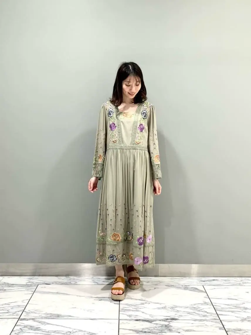 GRACE CONTINENTAL The Banquet eri コーディネート画像