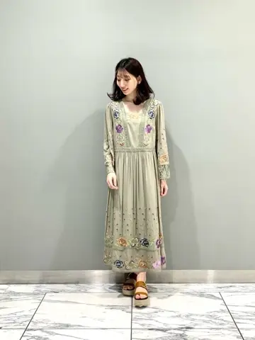 GRACE CONTINENTAL The Banquet eri コーディネート画像