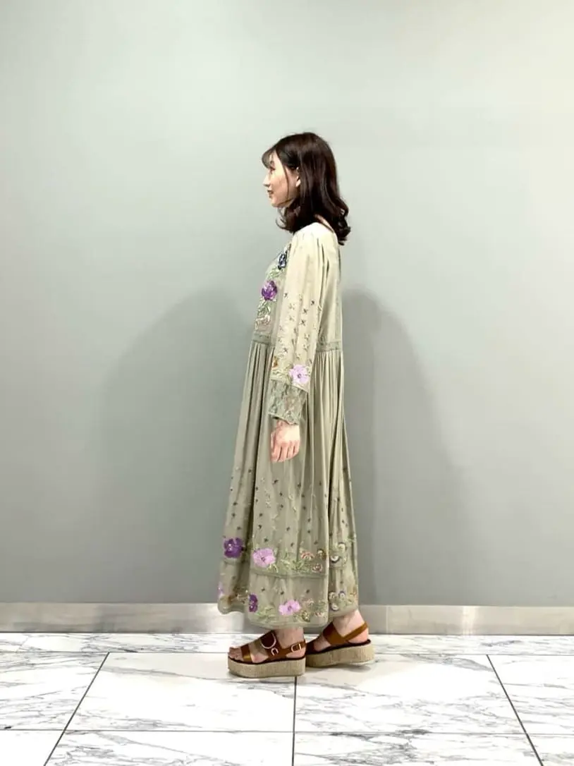 GRACE CONTINENTAL The Banquet eri コーディネート画像