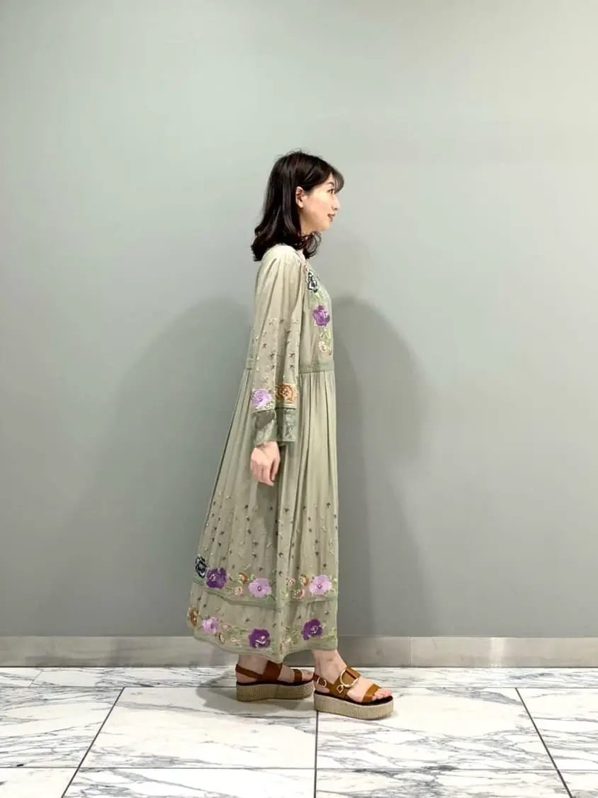 GRACE CONTINENTAL The Banquet eri コーディネート画像