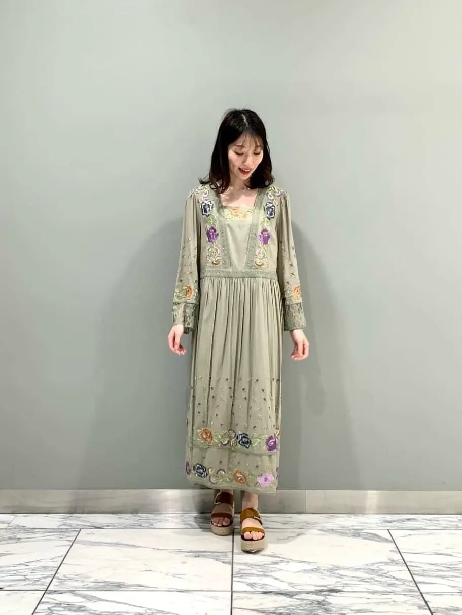 GRACE CONTINENTAL The Banquet eri コーディネート画像