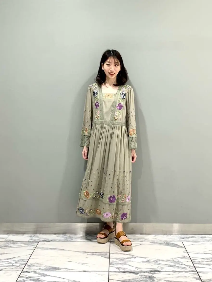 GRACE CONTINENTAL The Banquet eri コーディネート画像