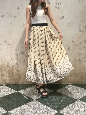 GRACE CONTINENTAL The Banquet Suzuka コーディネート画像