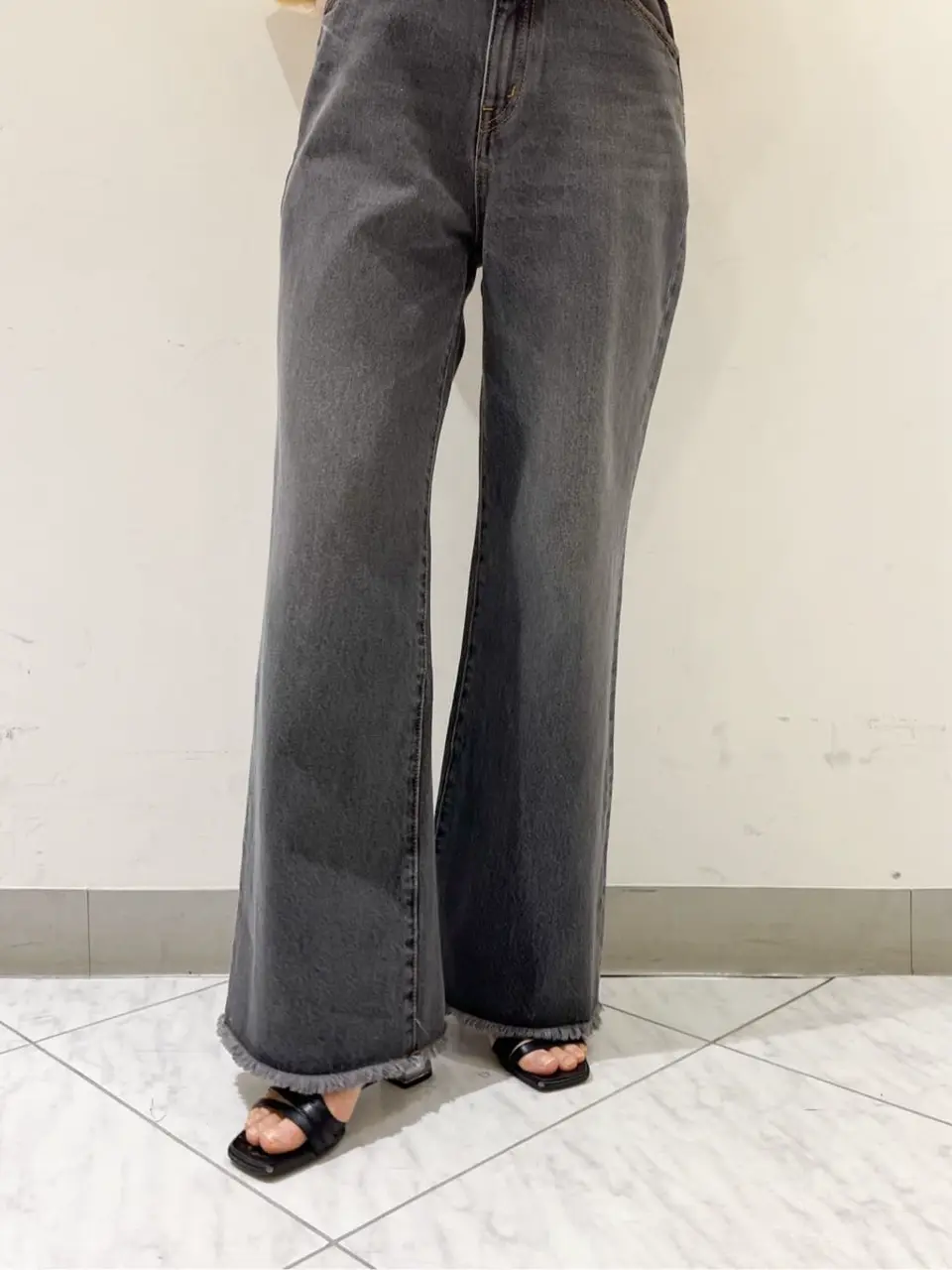 GRACE CONTINENTAL The Banquet yuri コーディネート画像