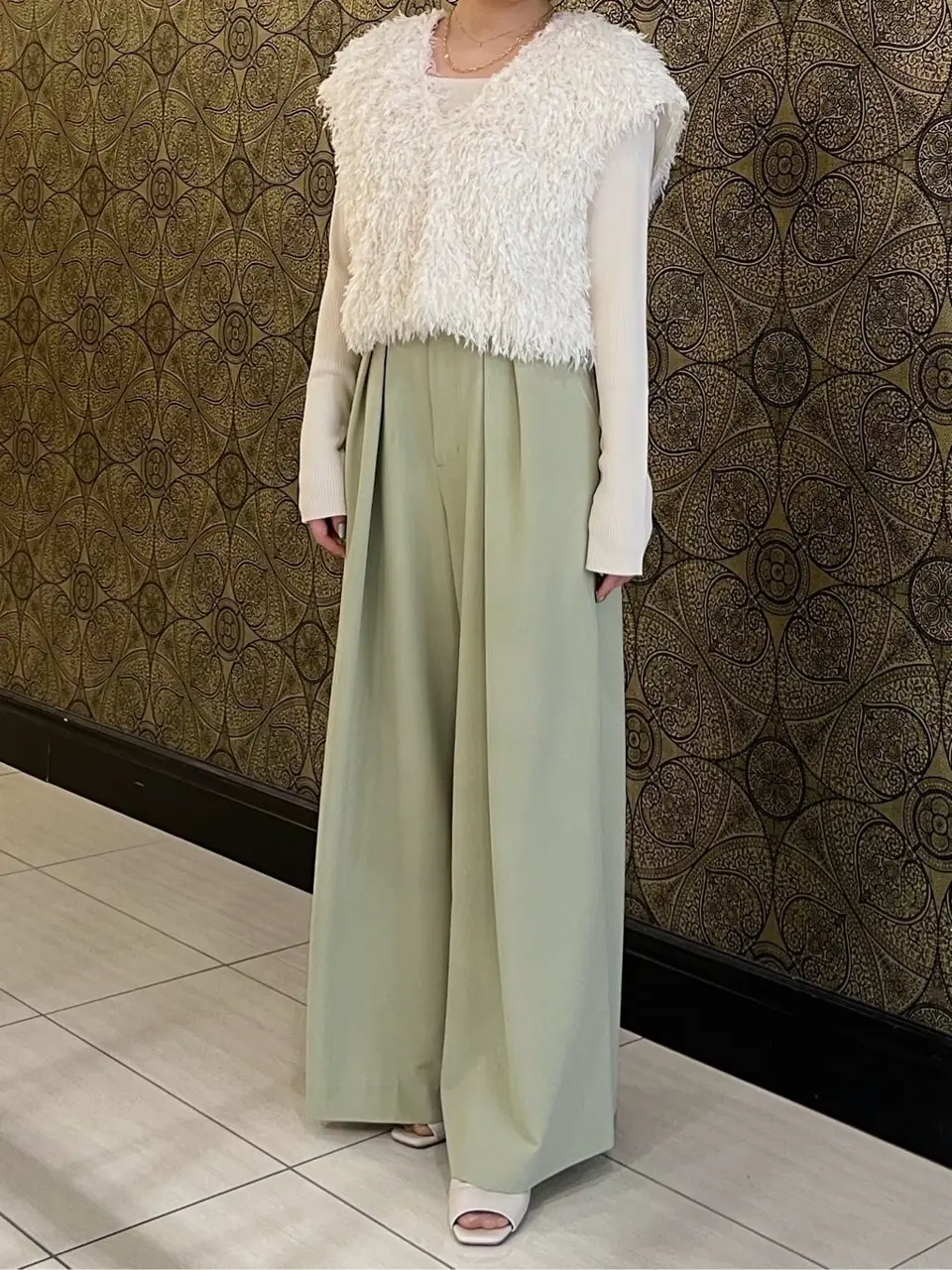 GRACE CONTINENTAL The Banquet 赤坂 梨来 コーディネート画像