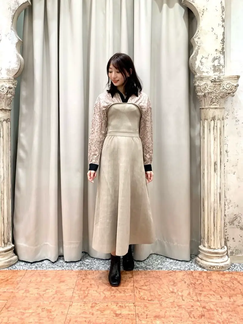 GRACE CONTINENTAL The Banquet eri コーディネート画像