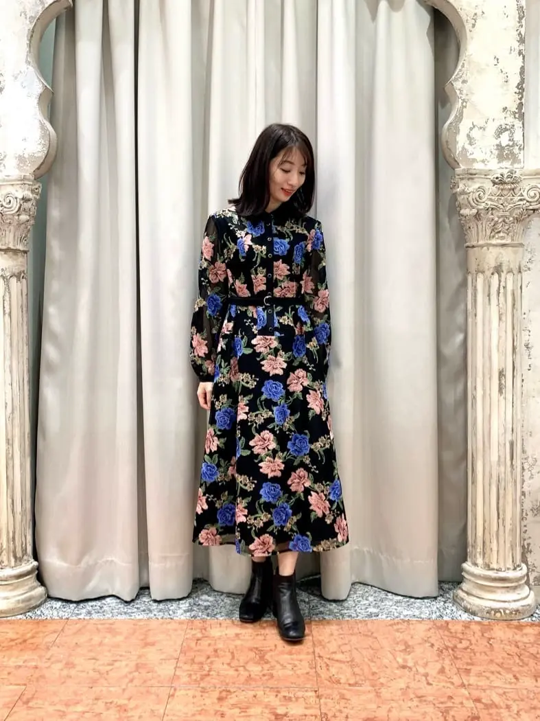 GRACE CONTINENTAL The Banquet eri コーディネート画像