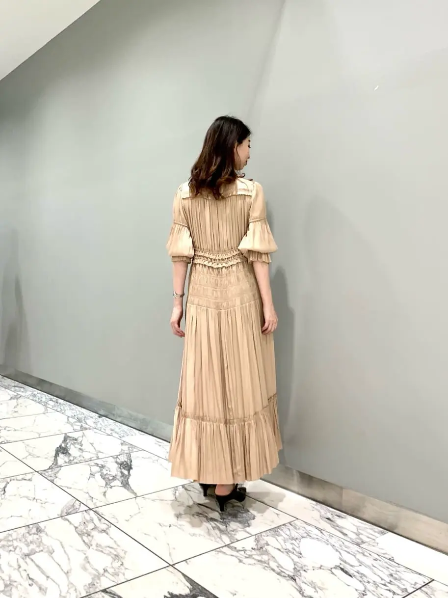 GRACE CONTINENTAL The Banquet eri コーディネート画像