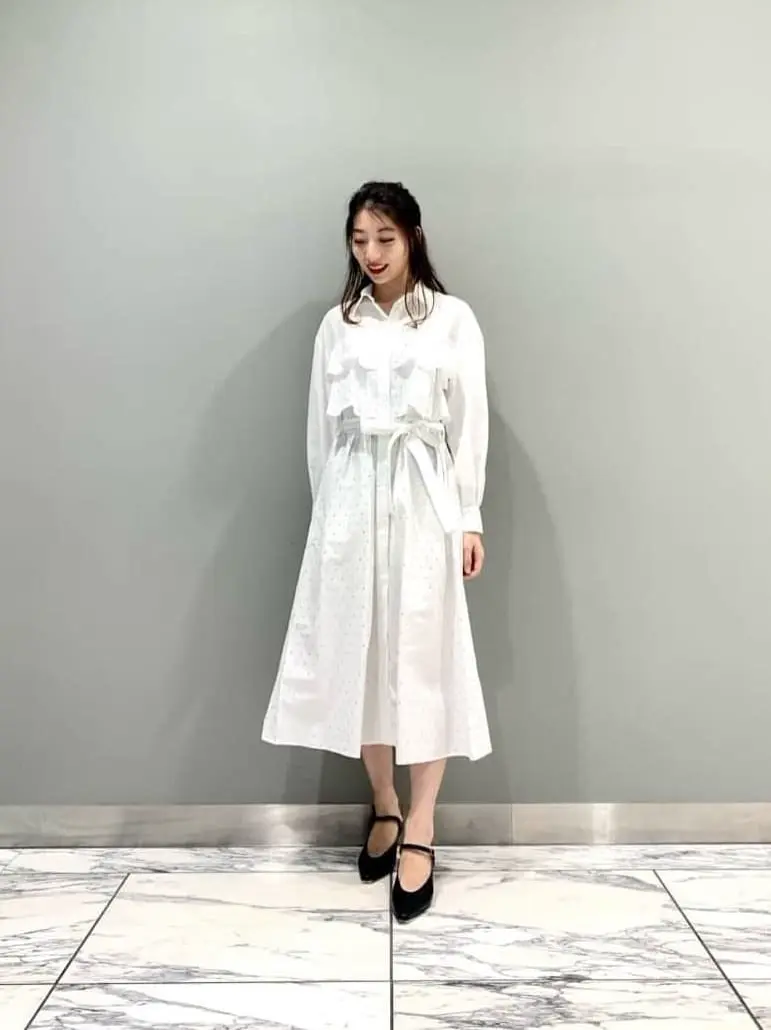 GRACE CONTINENTAL The Banquet eri コーディネート画像