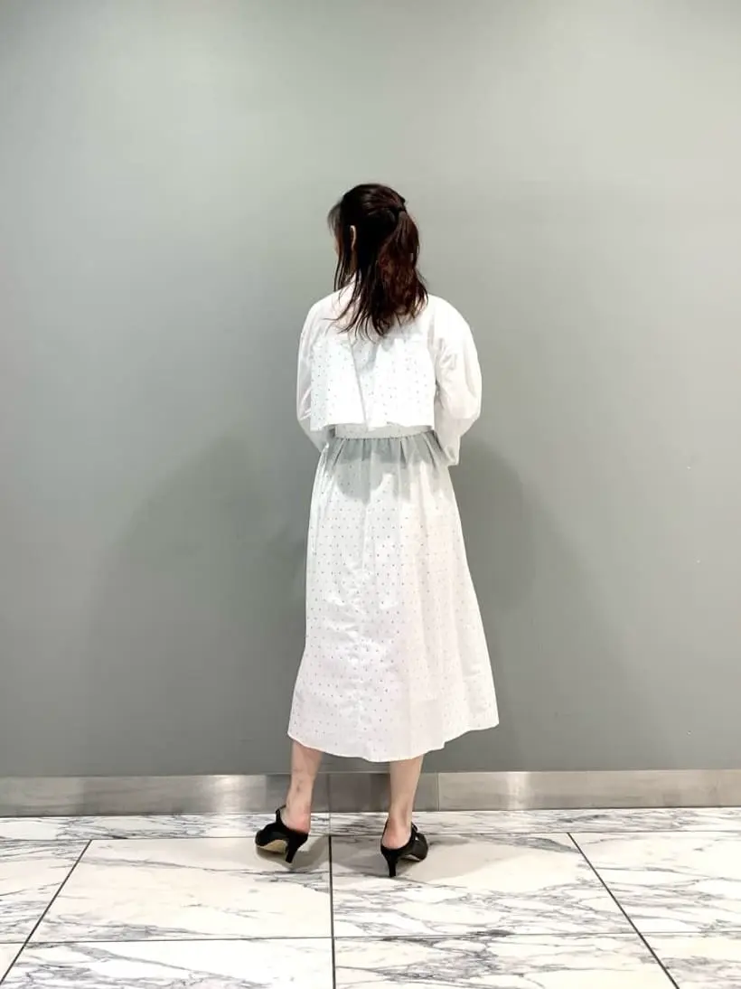 GRACE CONTINENTAL The Banquet eri コーディネート画像