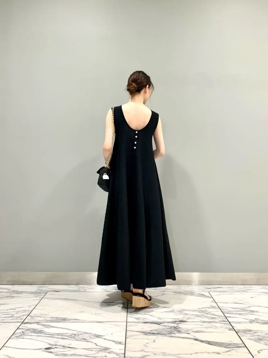 GRACE CONTINENTAL The Banquet eri コーディネート画像