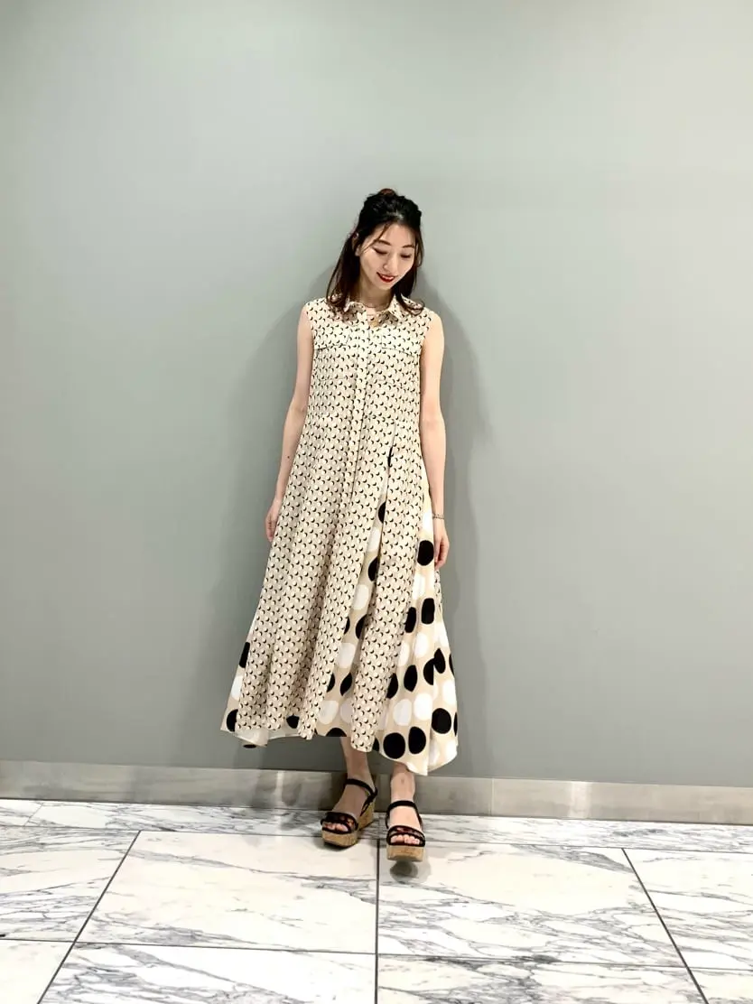 GRACE CONTINENTAL The Banquet eri コーディネート画像