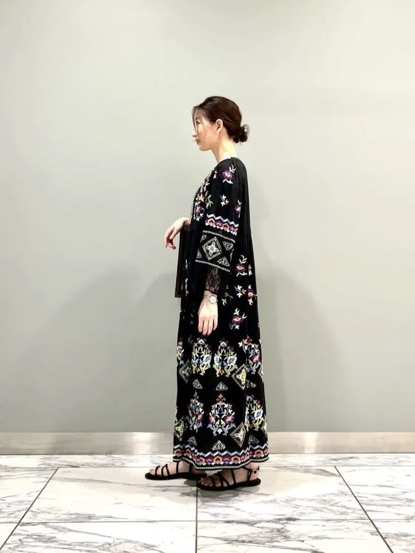 GRACE CONTINENTAL The Banquet eri コーディネート画像