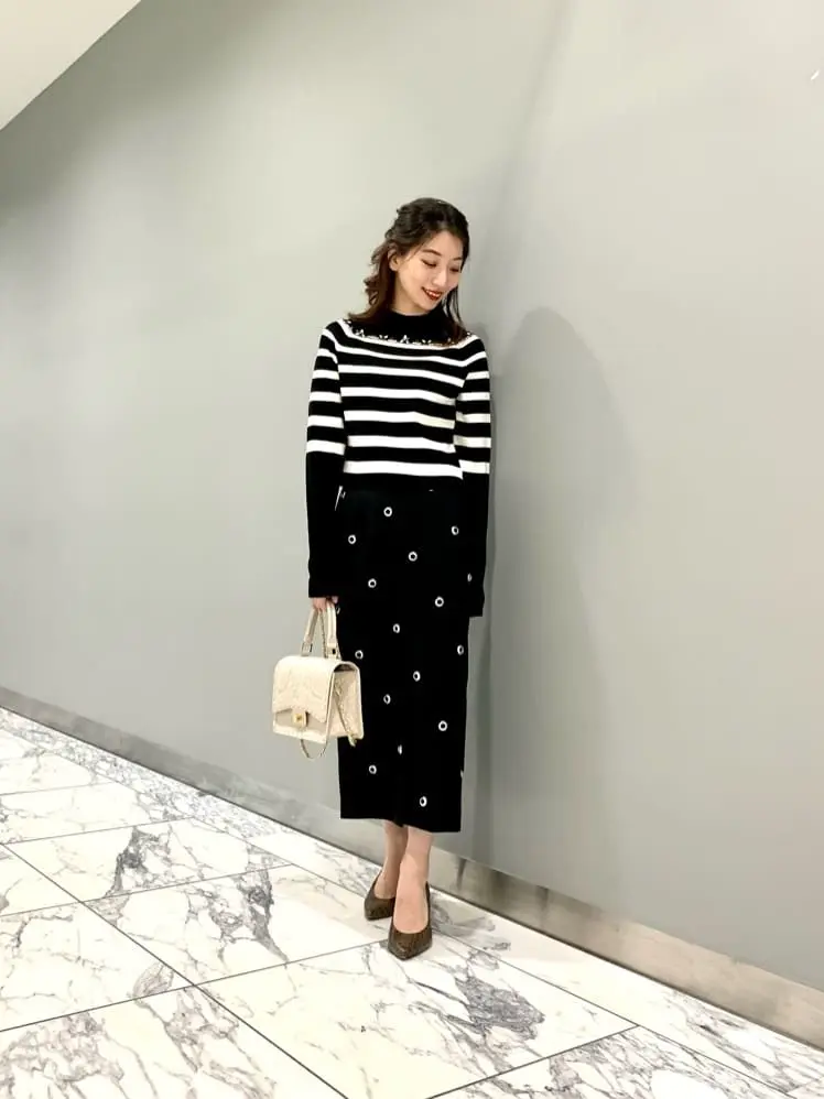 GRACE CONTINENTAL The Banquet eri コーディネート画像