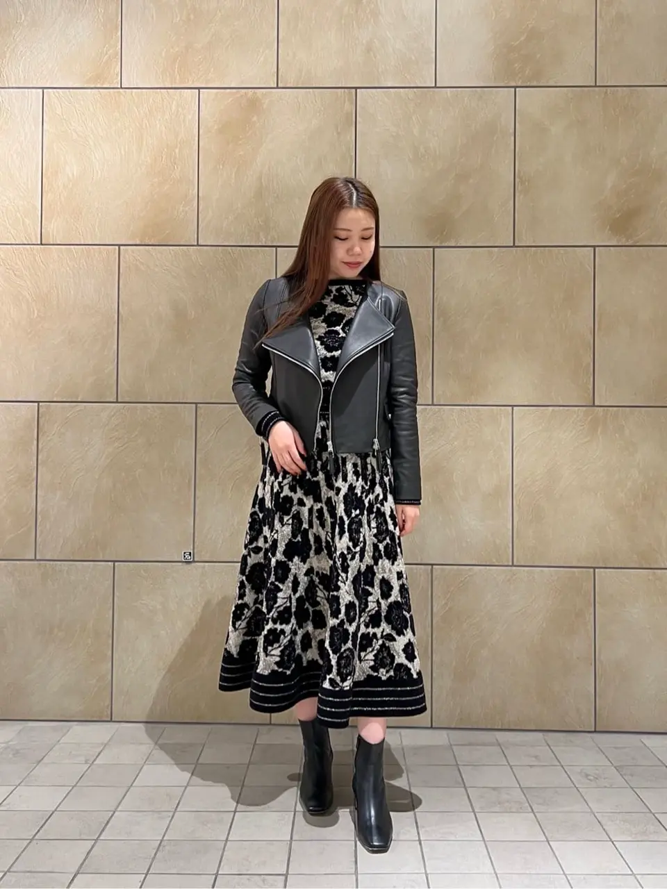 GRACE CONTINENTAL The Banquet 赤坂 梨来 コーディネート画像