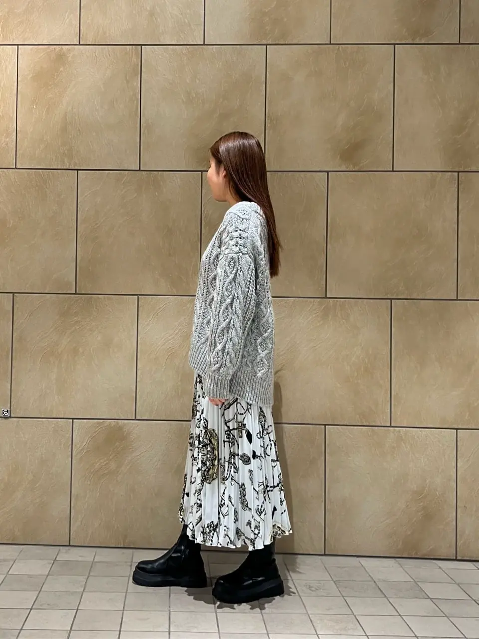 GRACE CONTINENTAL The Banquet 赤坂 梨来 コーディネート画像